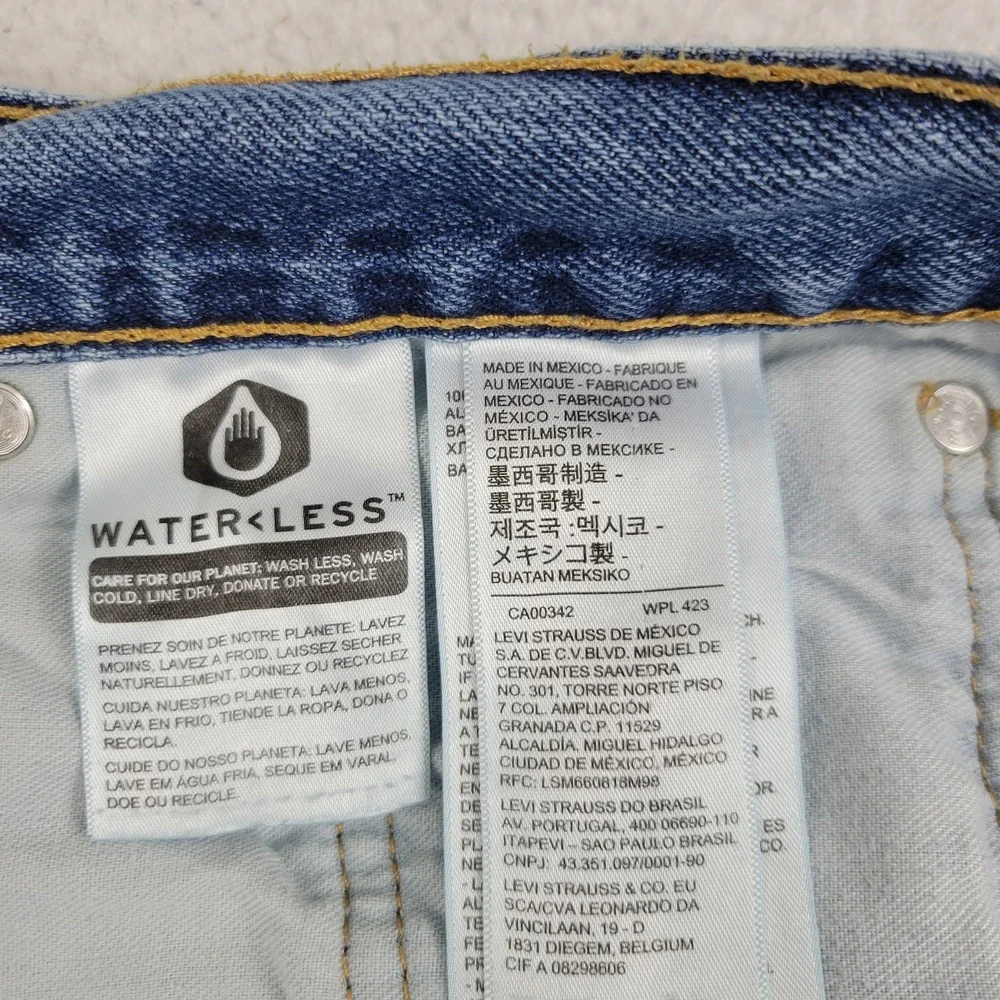 Levis‎ 550 Jeans Mens 52x32 Blue Denim Relaxed Tapered Leg Water Less Distressed